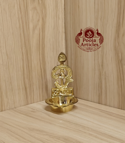 Om Vilakku (60g, 3.8 x 2.2 x 2.6 Inches) – Divine Brass Diya for Positive Energy and Pooja Rituals